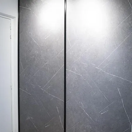 Calme Et Entièrement équipé De Haute Gamme Appartement